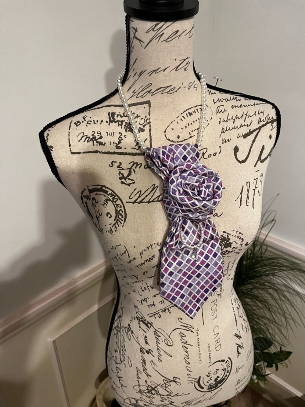 Stafford Purple and White Necktie Necklace